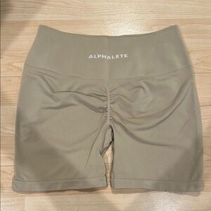 NWOT Alphalete Amplify 4.5” Shorts - Linen
